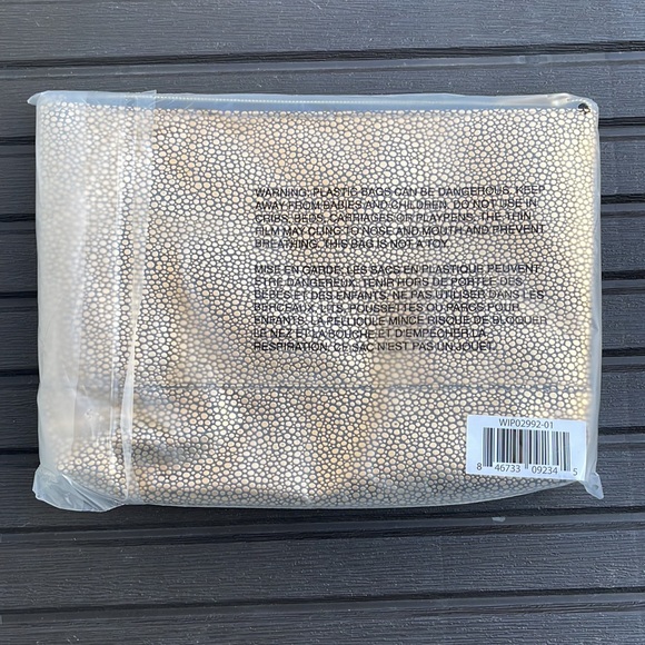 Tarte - Gold-Getter Makeup Bag - Picture 11 of 11